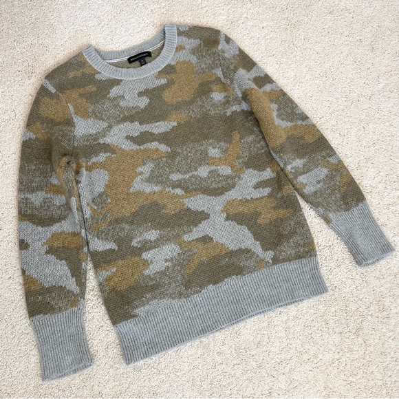 Banana Republic Wool Mohair Cotton Blend Camouflage Crewneck Sweater - Picture 16 of 16